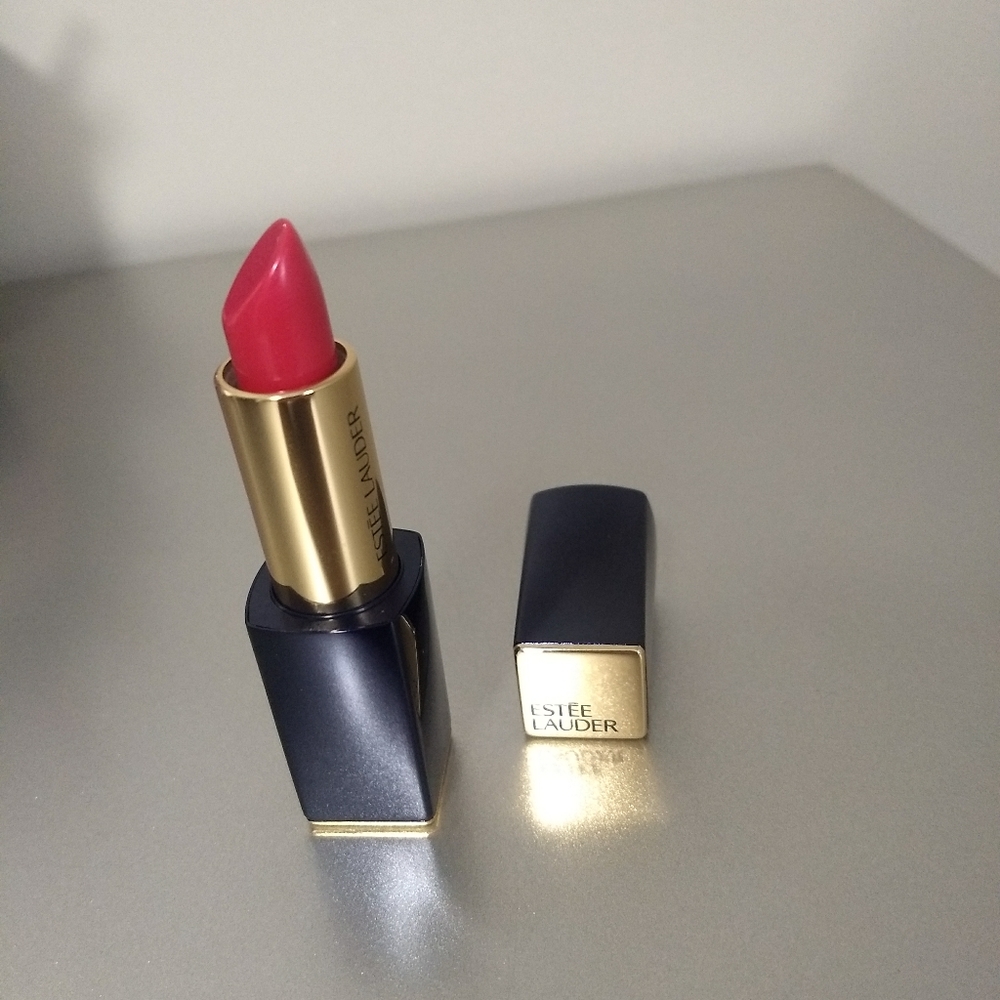 Estee Lauder Lipstick